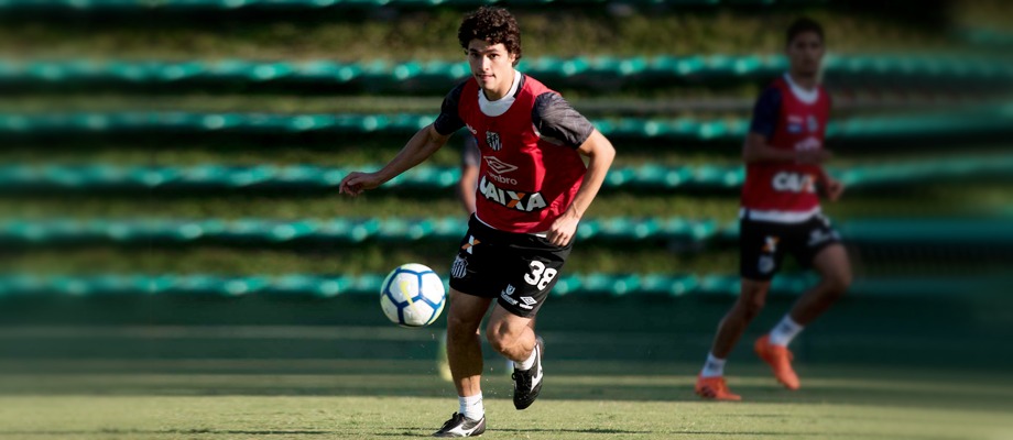 Dodô celebra sequência sem levar gols e vê Santos confiante para clássico