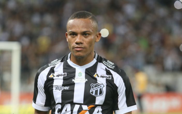 Após voltar de empréstimo do Santa Cruz, Ceará encaminha venda de atacante aos EUA