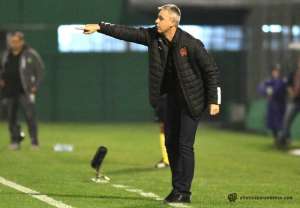 Após virada, técnico do Atlético-PR afirma: 'Temos que aprender nesses momento'
