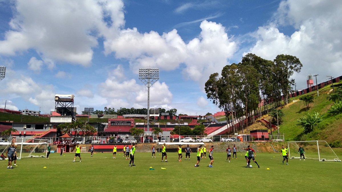 Vitória encara o Ceará defendendo a invencibilidade de quatro jogos