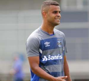 Alisson pede para Grêmio 
