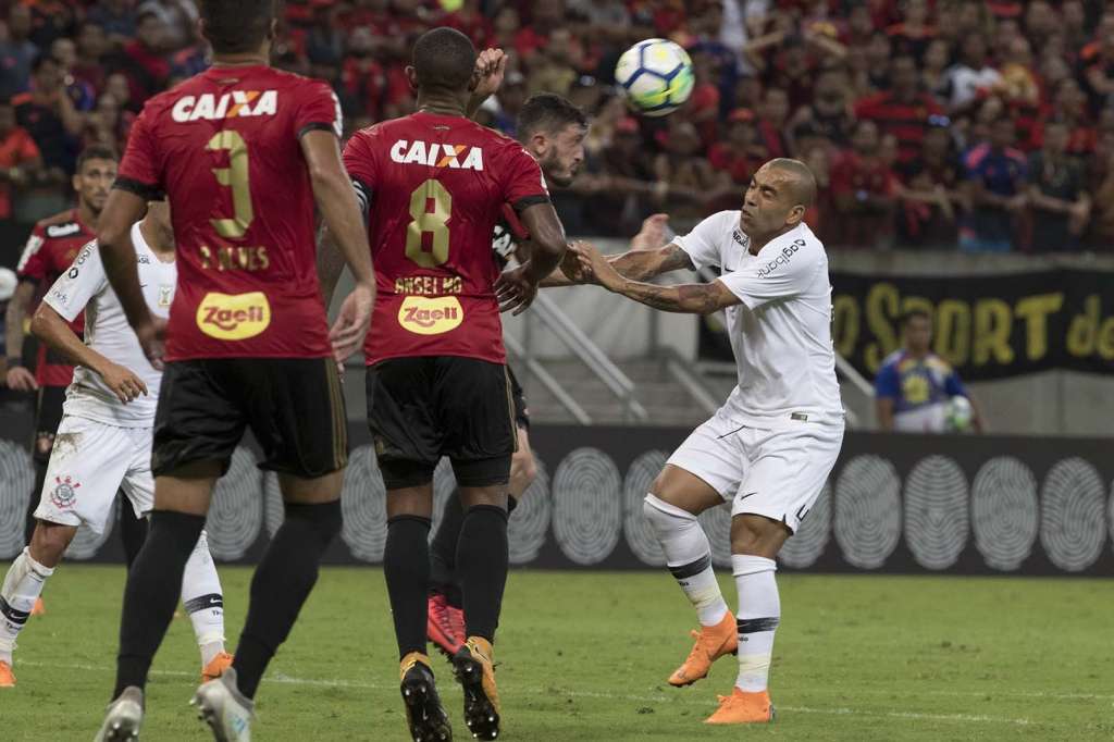 Diante do Sport, Corinthians quer voltar a vencer para seguir sonhando