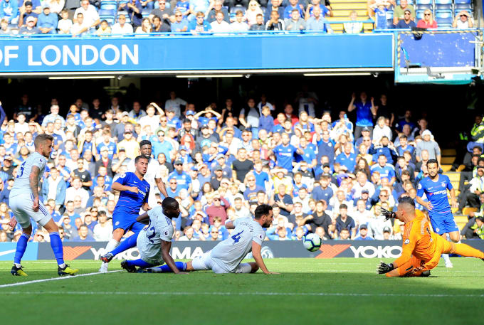 INGLÊS: Chelsea mantém 100% com show de Hazard; City e Arsenal vencem