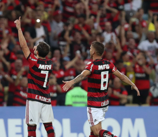 Barbieri defende atacantes e destaca valentia do Flamengo em clássico