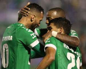 Na Arena Condá, Chapecoense defende tabu contra o líder Internacional