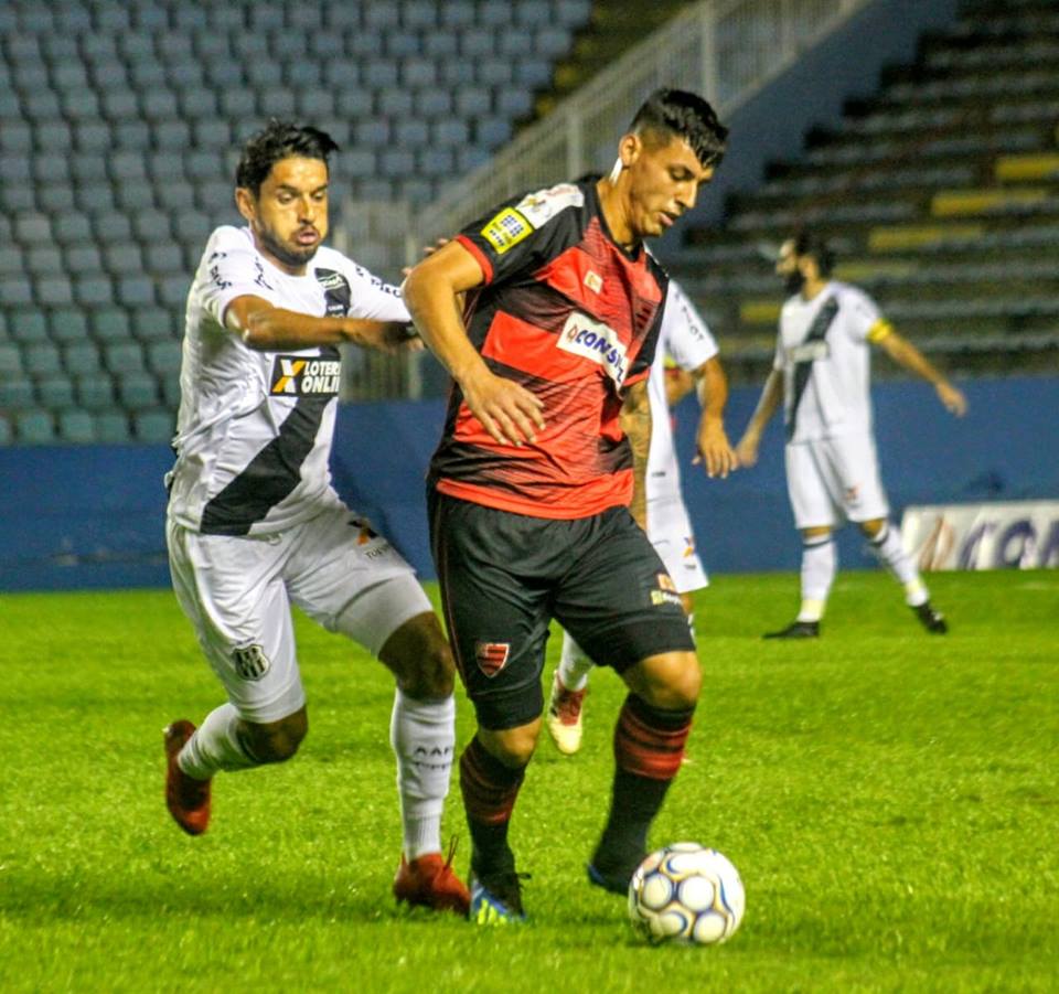Chamusca teima ao ignorar o óbvio e piora aquilo que não era bom na Ponte Preta