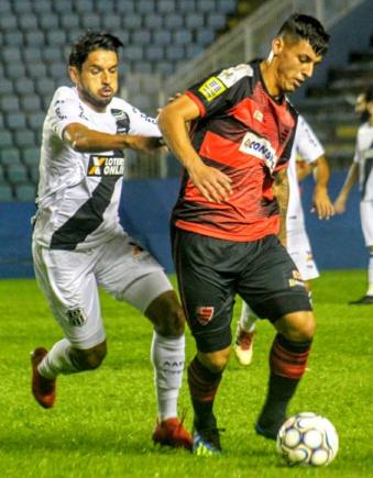 Chamusca teima ao ignorar o óbvio e piora aquilo que não era bom na Ponte Preta 2 0002050342090 img