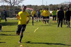 Série B: Pereira diz estar à vontade como volante no Figueirense