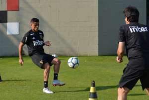 Exame descarta nova lesão, mas Everton vira dúvida no São Paulo contra o América-MG