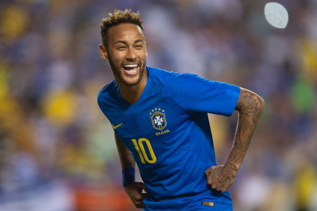 Neymar foi escolhido para capitão para 'dar passo à frente', diz Edu Gaspar