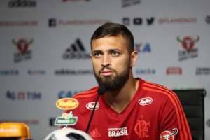 Léo Duarte comemora semana cheia e vê Flamengo na briga pelo título do Brasileirão