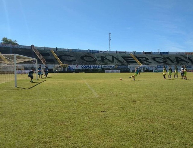 Segundona: Comercial vence jogo-treino e Pinho segue quebrando a cabeça nas laterais