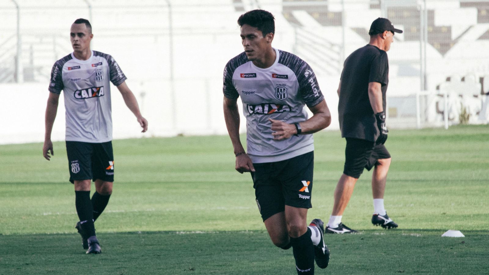 Série B: Otimista, zagueiro destaca trabalho da defesa da Ponte nos últimos jogos