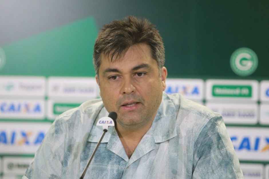Marcelo Almeida deixa renovações com jogadores do Goiás para depois da Série B