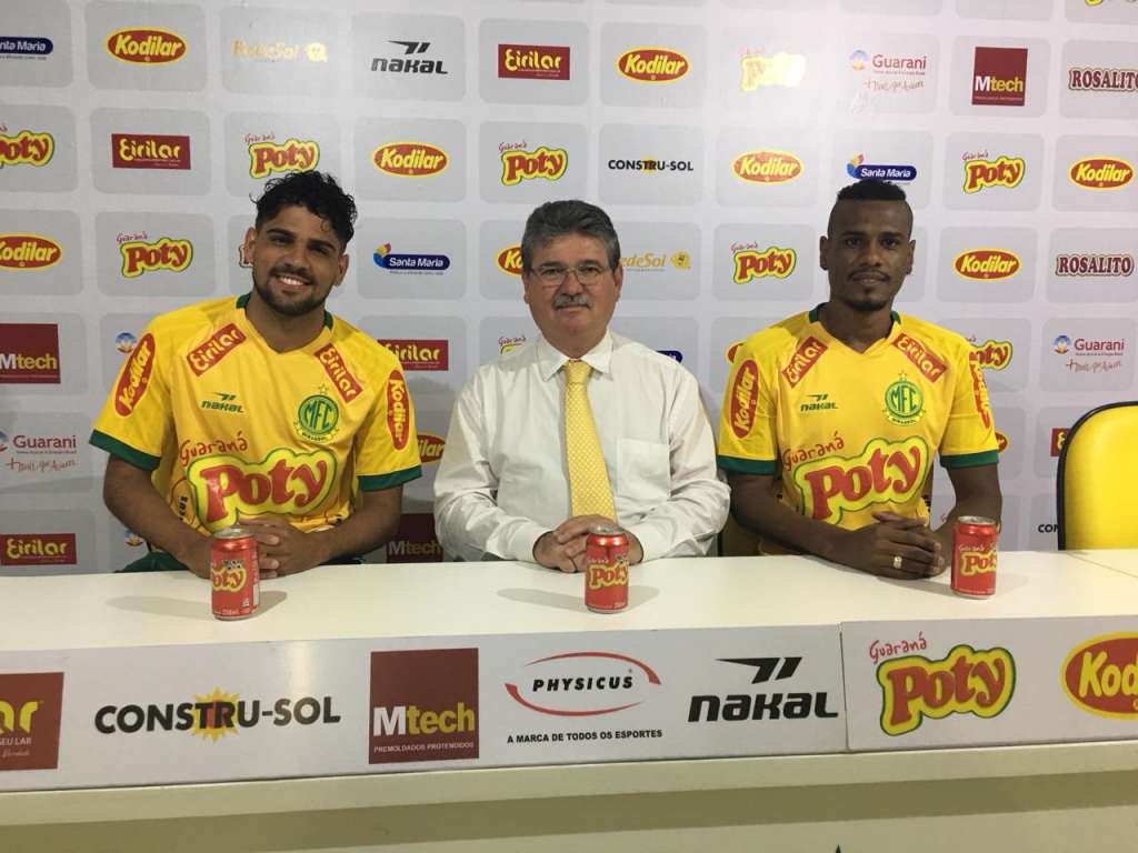 Mirassol apresenta o zagueiro Leandro Amaro e o lateral-direito Daniel Borges (Foto: Vinícius de Paula) 