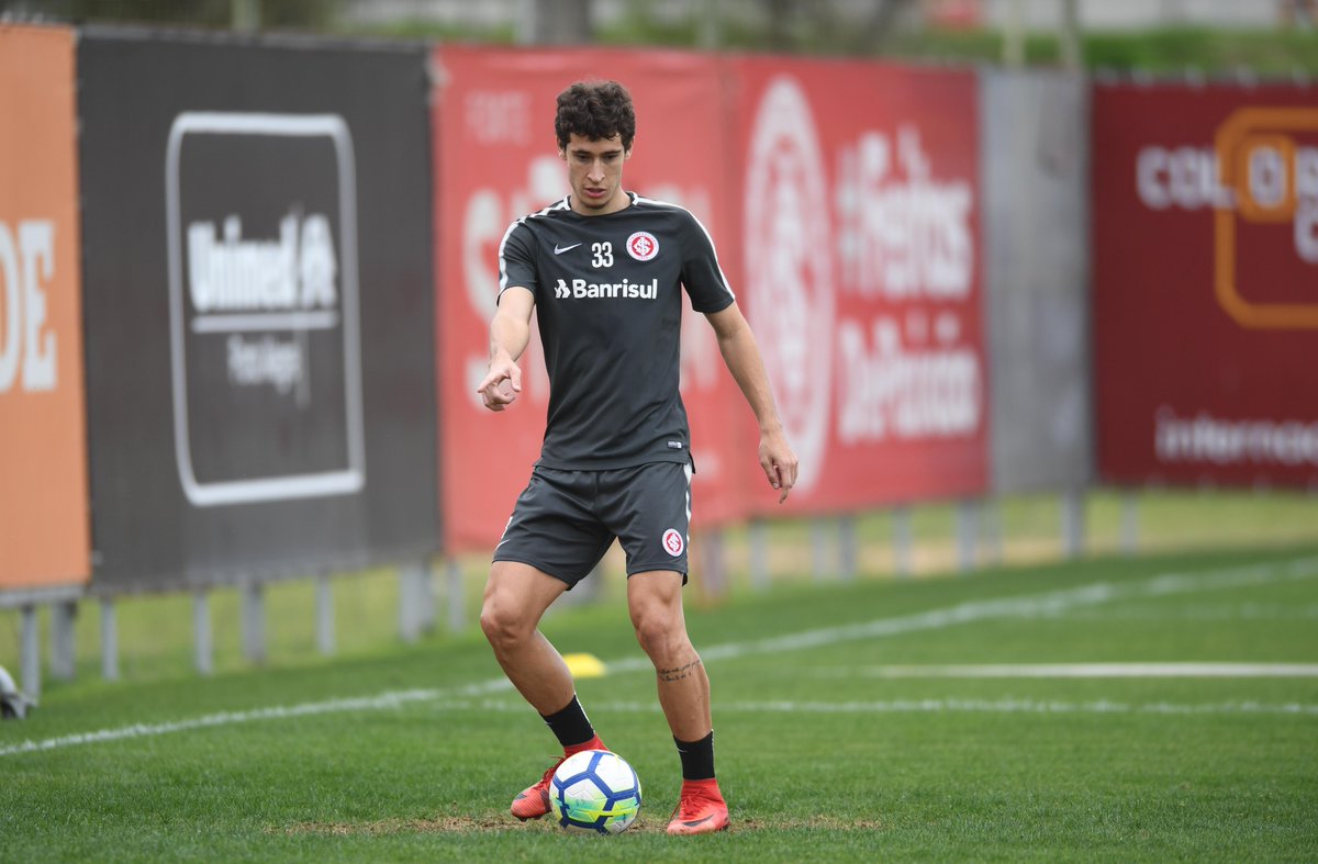 Dourado e Nico López treinam e devem reforçar o Inter contra o Corinthians