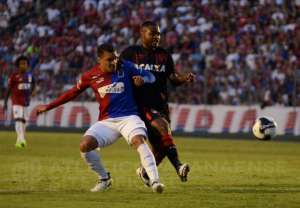 Atlético-PR x Paraná - Furacão tem a chance de afundar de vez o rival!