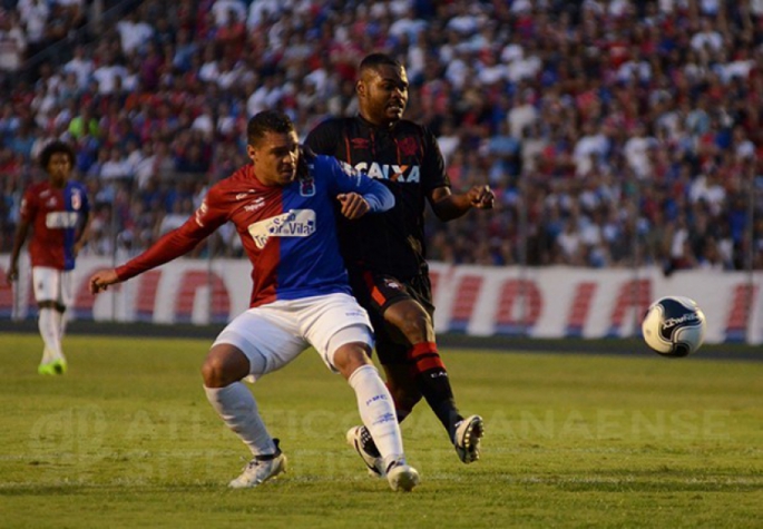 Atlético-PR x Paraná – Furacão tem a chance de afundar de vez o rival!