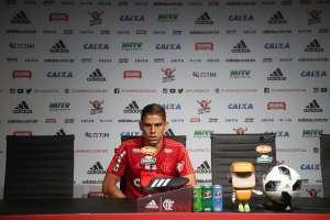 Suspenso por dois jogos, Cuéllar é liberado para reforçar Flamengo com efeito suspensivo