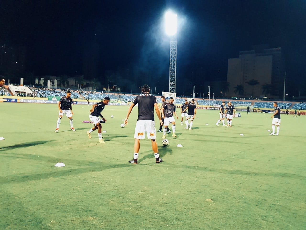 Série B: Jogadores da Ponte lamentam empate, mas não jogam a toalha pelo acesso