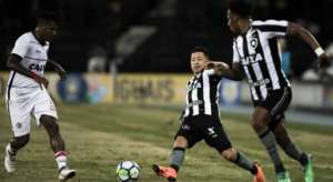 Vitória x Botafogo - Quem ganha fôlego na luta contra a queda?