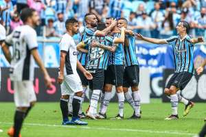 Grêmio 3 x 2 Ceará - Tricolor sai atrás, reage e volta a sonhar com título brasileiro