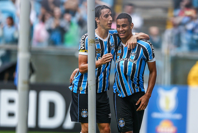 Grêmio 3 x 2 Ceará - Tricolor sai atrás, reage e volta a sonhar com título brasileiro 3 0002050343640 img