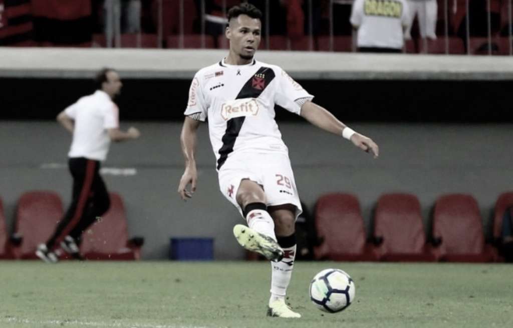 O volante Bruno Silva só deve voltar aos gramados na próxima temporada