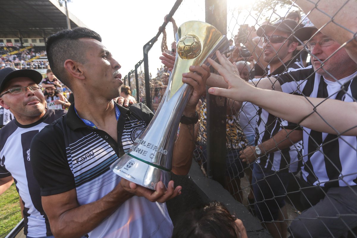 De Cuibá a Ponta Grossa: Veja as imagens da festa do Operário após o título da Série C