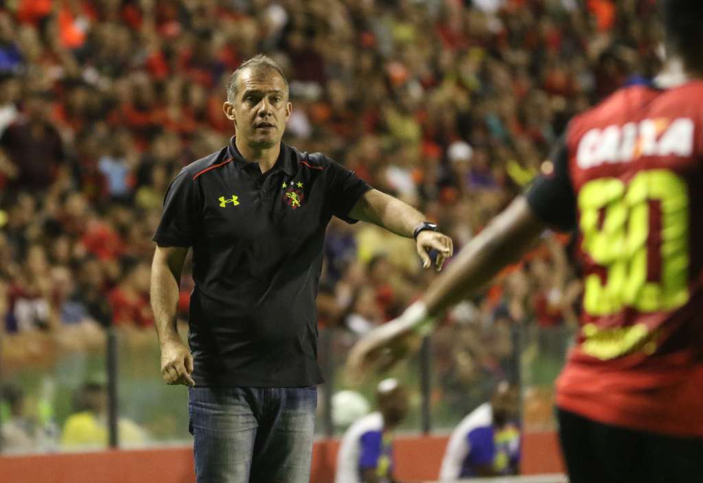 Eduardo Baptista deixou nesta segunda o comando do Sport - Williams Aguiar/Sport Club do Recife