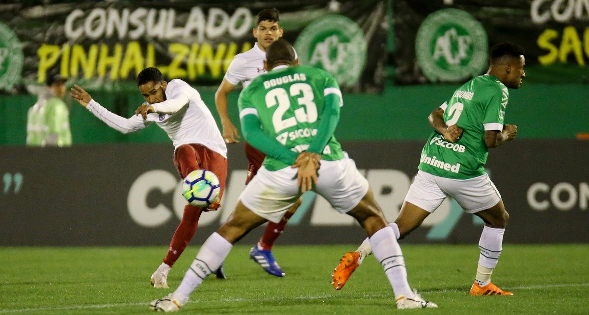 Chapecoense 1 x 2 Fluminense – Chape perde a segunda em casa e entra no Z4