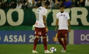 BRASILEIRÃO: Vasco vence Bahia e deixa degola; Chape perde e entra