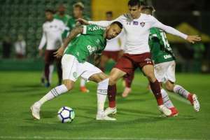 Após derrota em casa, atacante da Chapecoense dispara: 'Jogo para ser esquecido'