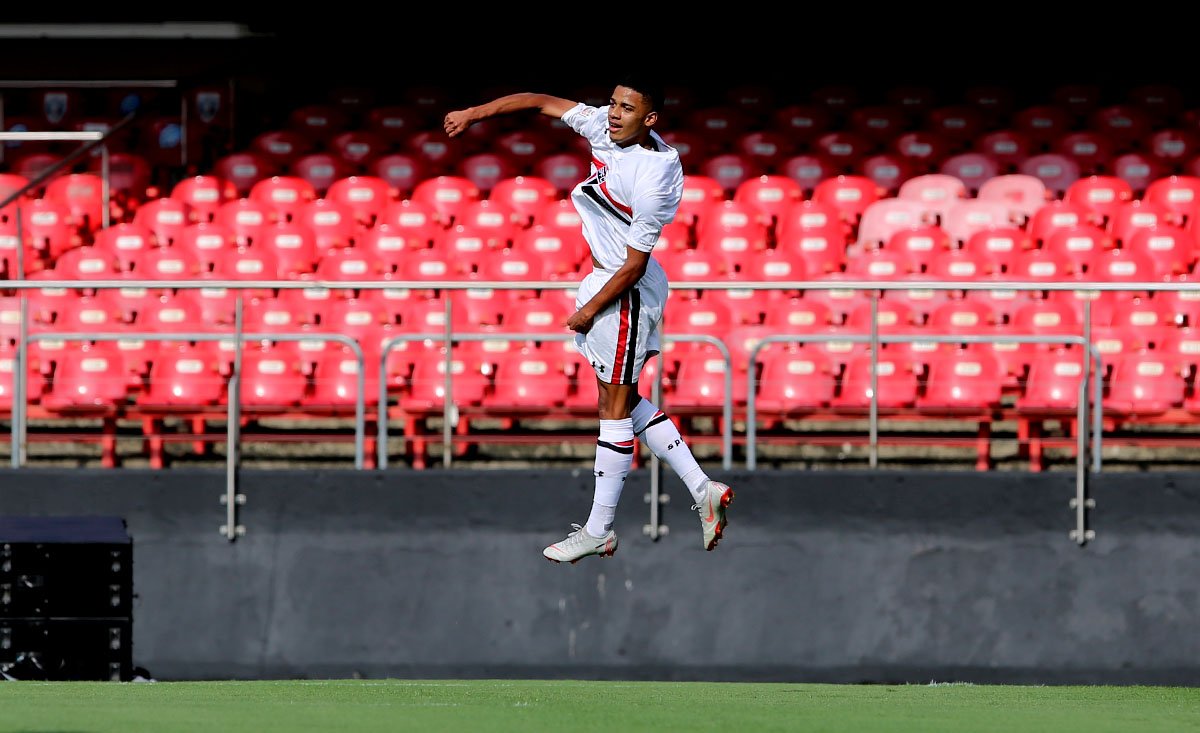 BRASILEIRO DE ASPIRANTES: São Paulo bate América-MG e assume ponta do Grupo C