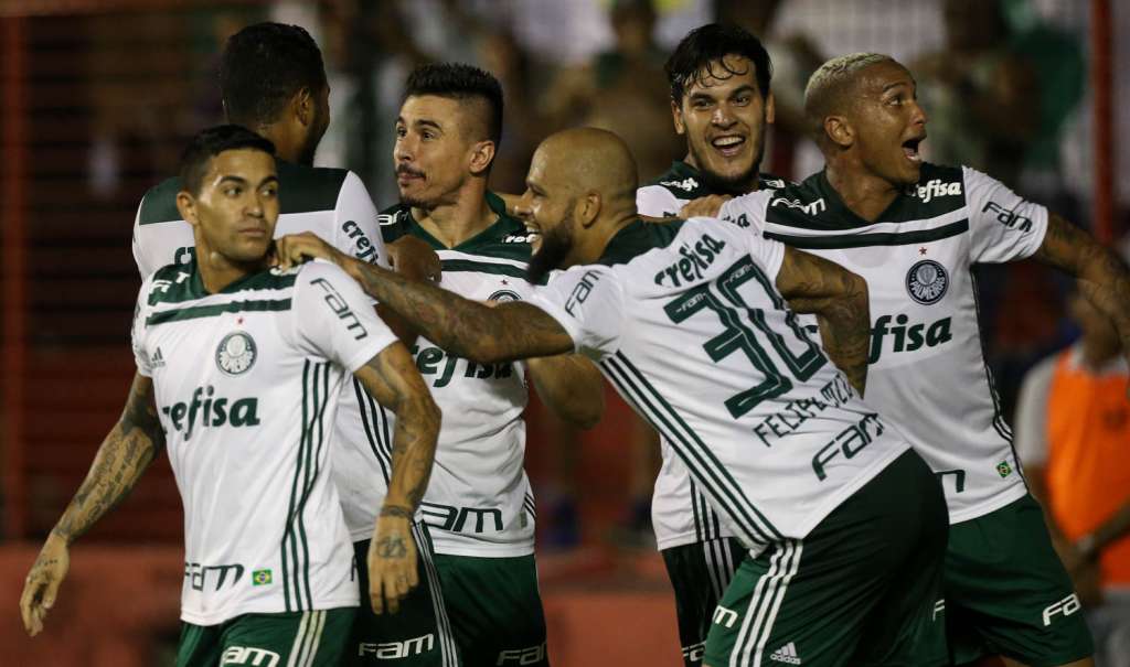 Palmeiras lidera o segundo turno, mas ainda segue atrás do São Paulo