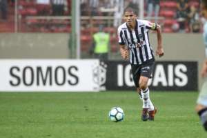 Leonardo Silva admite 'incômodo' com 6º lugar do Atlético-MG no Brasileirão