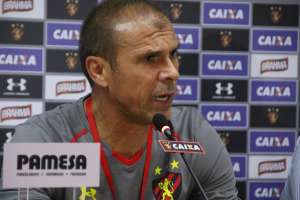 Confiante em tirar o Sport da degola, Milton Mendes diz: 
