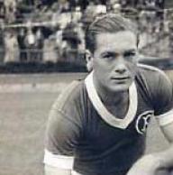 O jogador teve o melhor momento de sua carreira entre os anos de 1945 e 1948, conquistando o título paulista de 1947