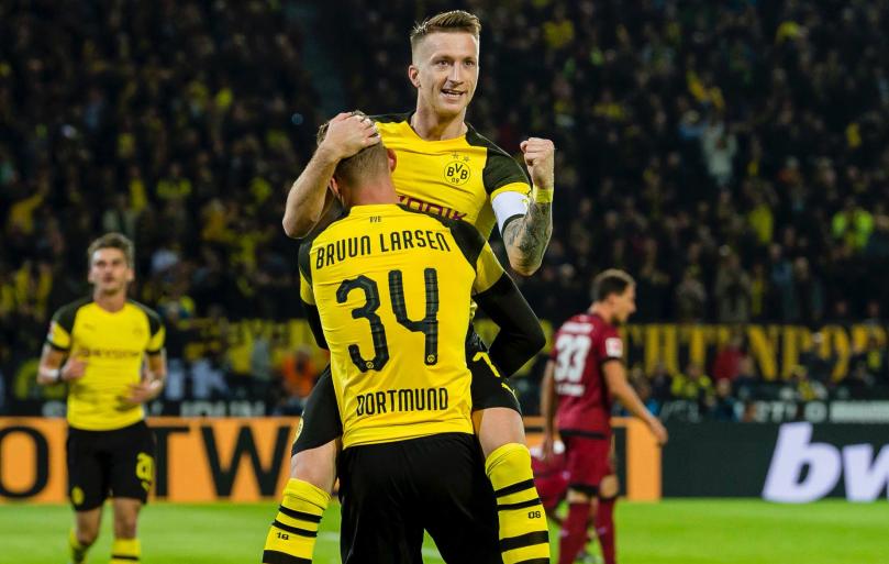 Com boa atuação de Marco Reus, autor de dois gols, a equipe fez 7 a 0 em casa e manteve a perseguição ao líder Bayern de Munique (Foto: Divulgação/Borussia Dortmund)