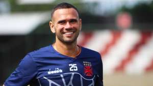 Após primeira vitória pelo Vasco, Castán admite que ainda está um pouco nervoso