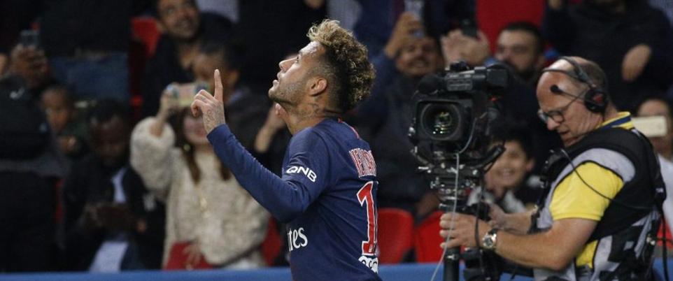 FRANCÊS: Neymar marca de pênalti, Cavani faz dois e PSG volta a golear