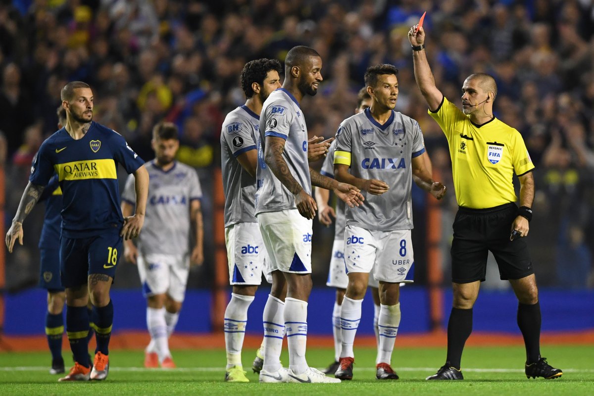 Conmebol anula suspensão e libera Dedé para reforçar Cruzeiro contra o Boca