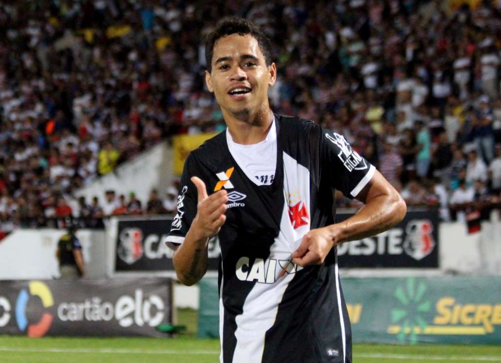 Pikachu fala sobre o duelo diante do Santos