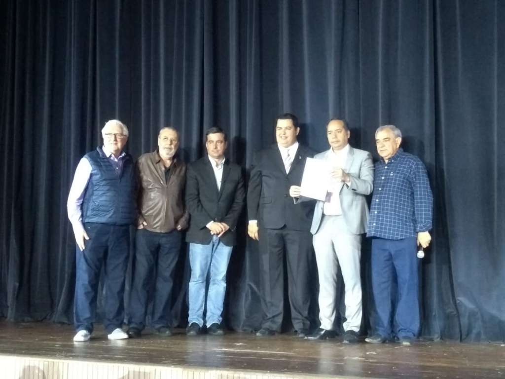 Paraná recebe documento de posse da Vila Capanema - Transamérica