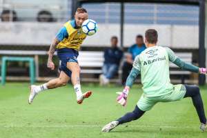 Renato fecha treino e esconde escalação do Grêmio para pegar o Fluminense