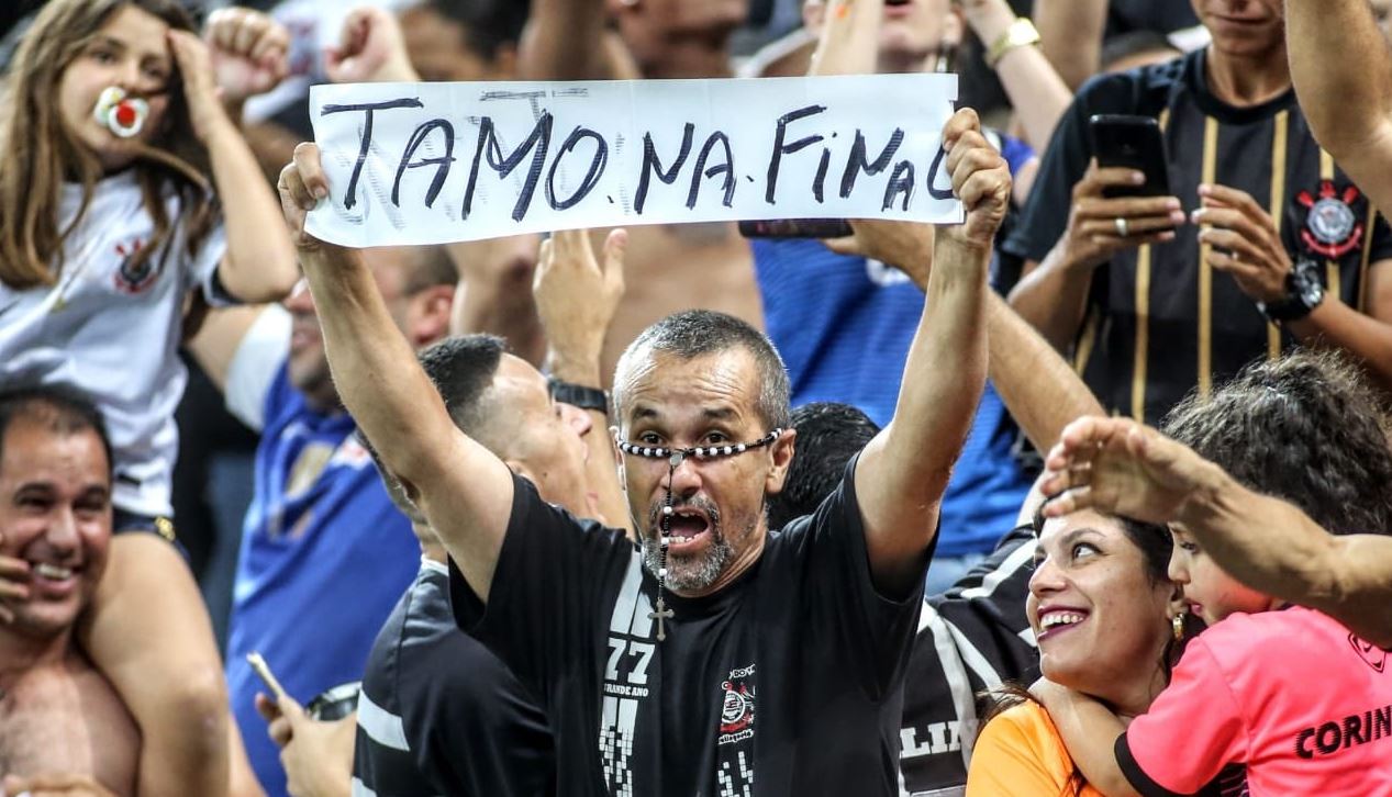 Após três conquistas fora, Corinthians buscará 1ª taça da Copa do Brasil em casa