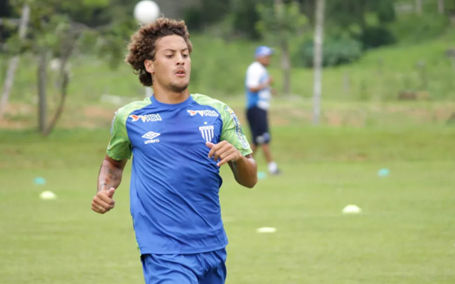 Série B: Com lateral suspenso, Geninho pode improvisar no Avaí