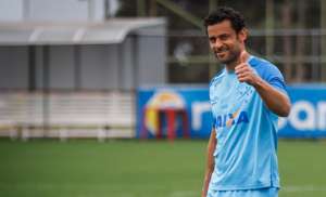 Arrascaeta e Fred treinam e devem ficar no banco do Cruzeiro contra o Palmeiras