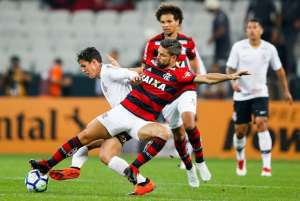 Com dores, Diego e Diego Alves desfalcam o Flamengo contra o Bahia