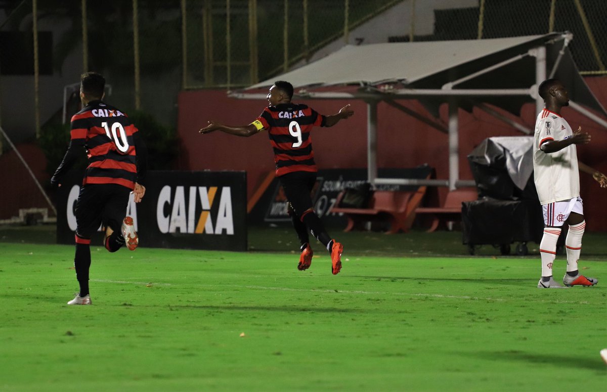 BRASILEIRO SUB 20: Vitória massacra Flamengo e abre vantagem nas semifinais